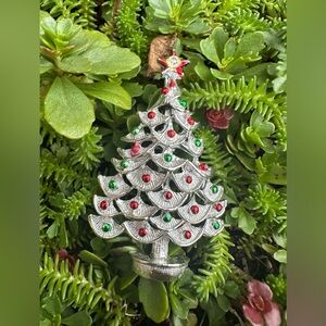 1950’s Retro Tinsel Tree Red and Green Ornament Christmas Holiday Brooch